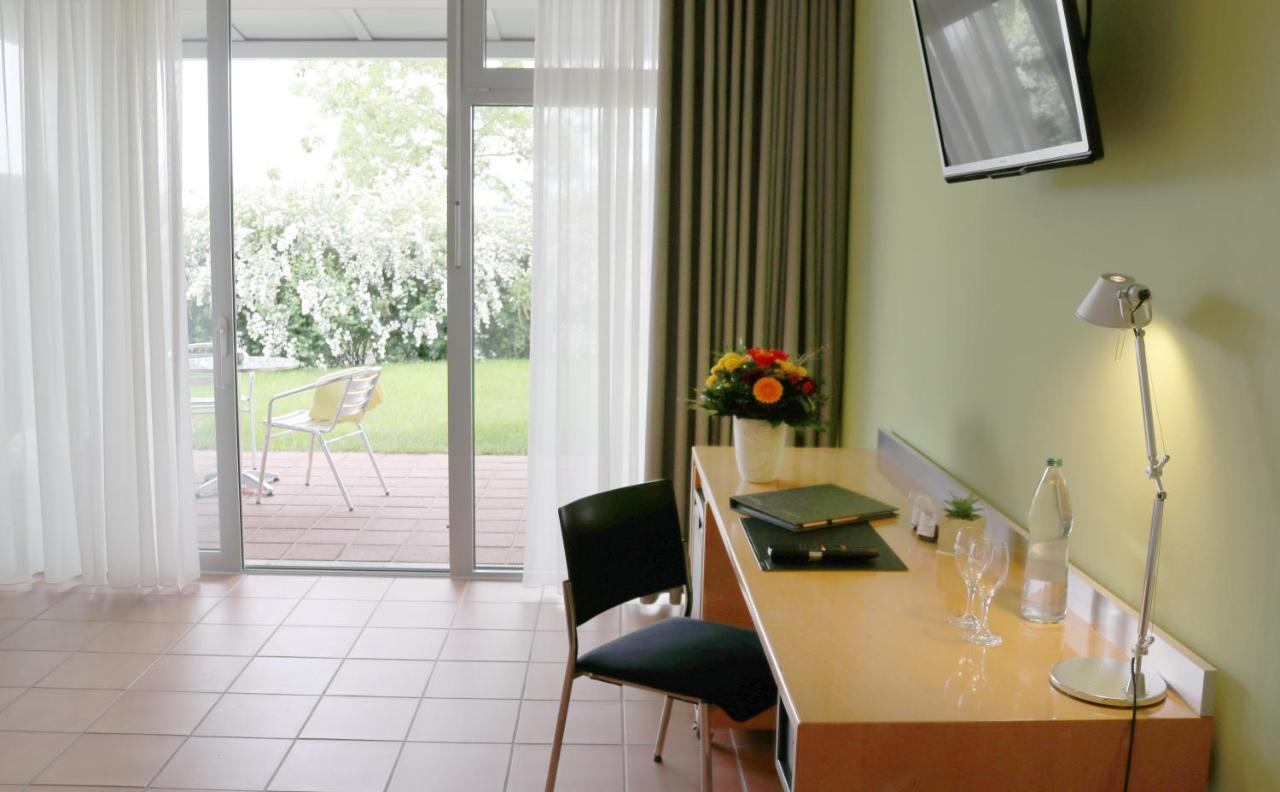 Seminarhotel In Der Manfred-Sauer-Stiftung Lobbach Luaran gambar
