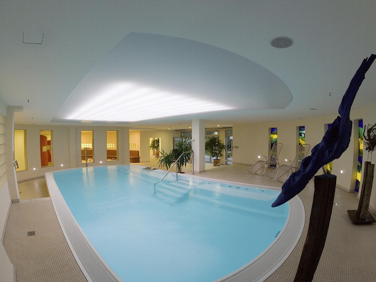 Seminarhotel In Der Manfred-Sauer-Stiftung Lobbach Luaran gambar